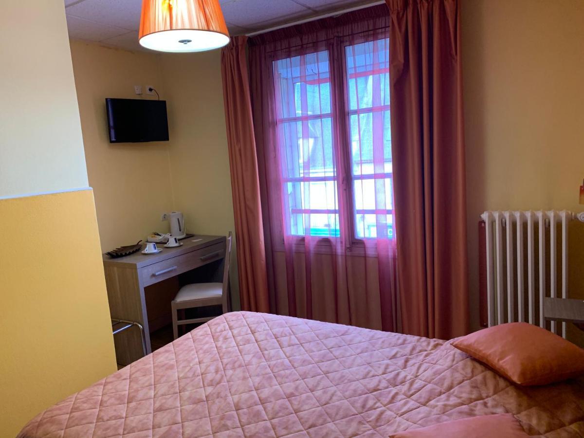 Отель Au Vieux Puits Villers-Bocage  Экстерьер фото